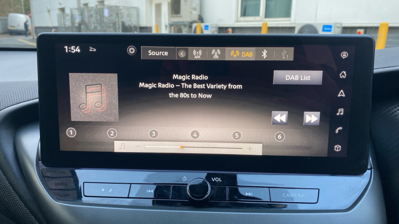 Nissan Juke 1.0 DiG-T N-Connecta 5dr DCT Petrol Hatchback